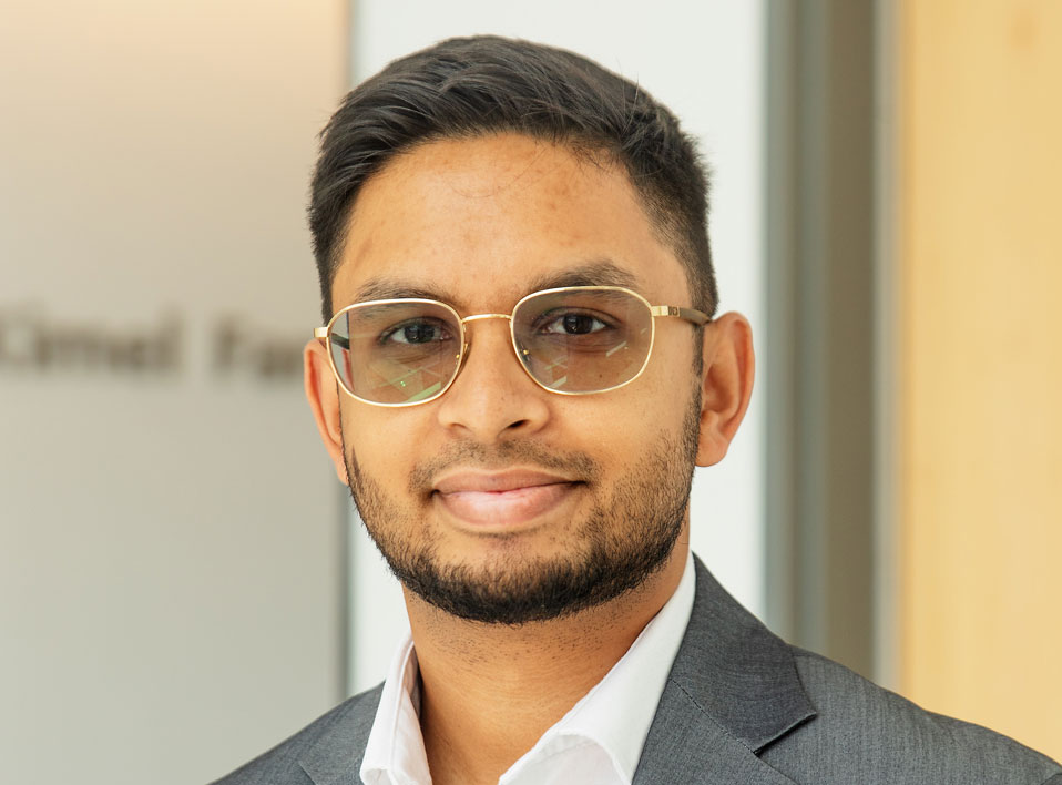 Dr. Rageen Rajendram Dr. Rageen Rajendram